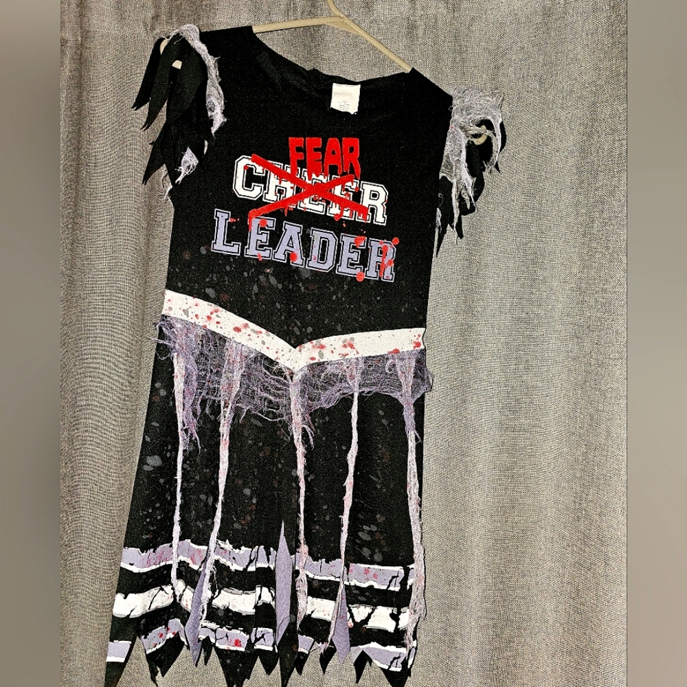 Girls Spirit Halloween “Zombie Fearleader” costume  10-12 (L)